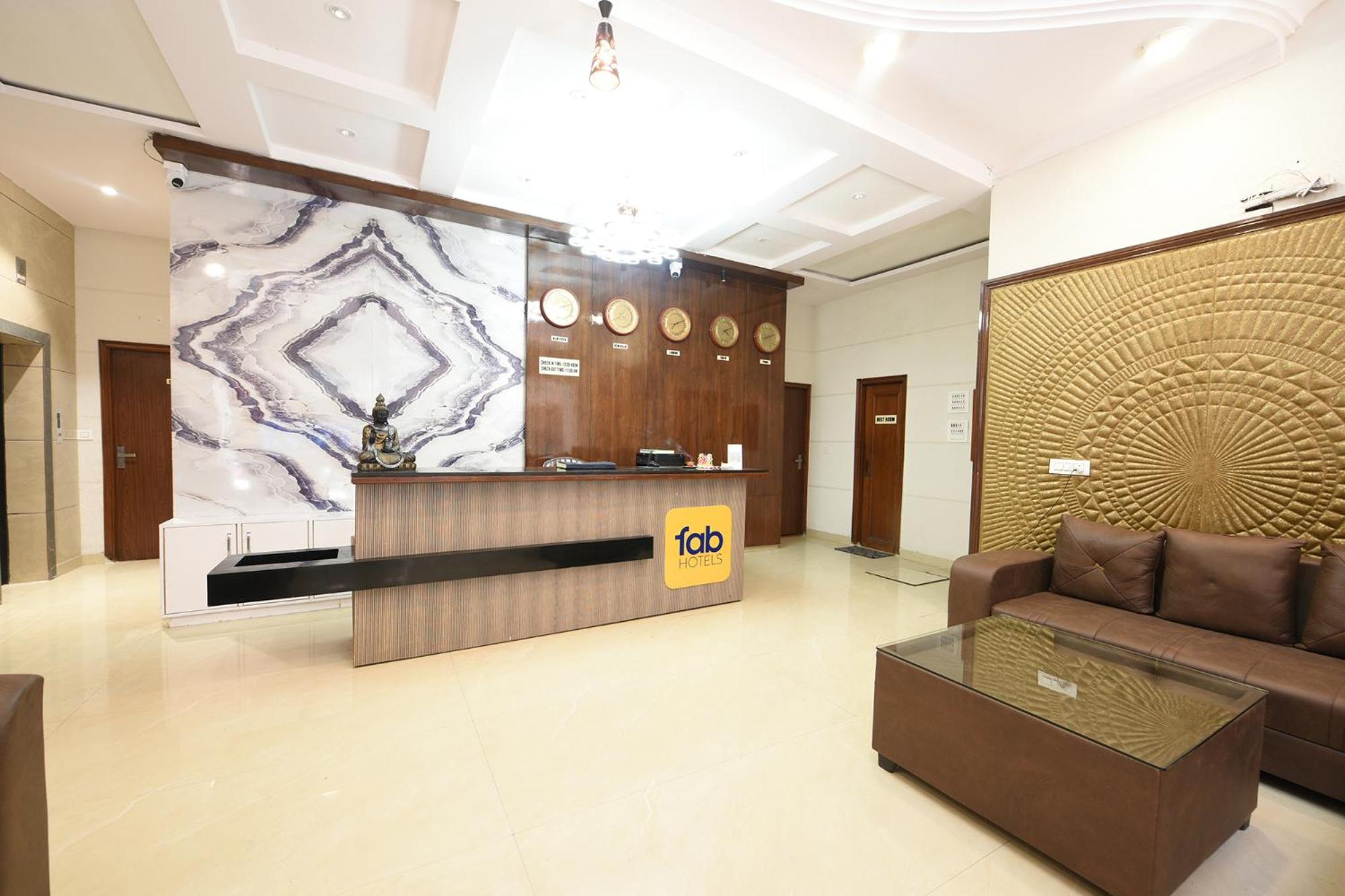 Fabhotel Alpine Tree 암리차르 외부 사진
